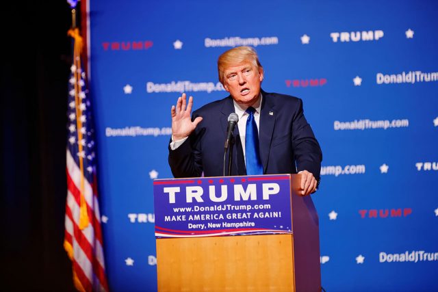 1280px-Mr_Donald_Trump_New_Hampshire_Town_Hall_on_August_19th,_2015_at_Pinkerton_Academy,_Derry,_NH_by_Michael_Vadon_02