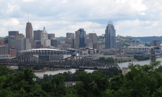 Cincinnati_Skyline_from_Devou_Park